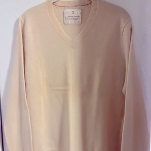 Banana Republic men’s cream 100% wool v-neck sweater